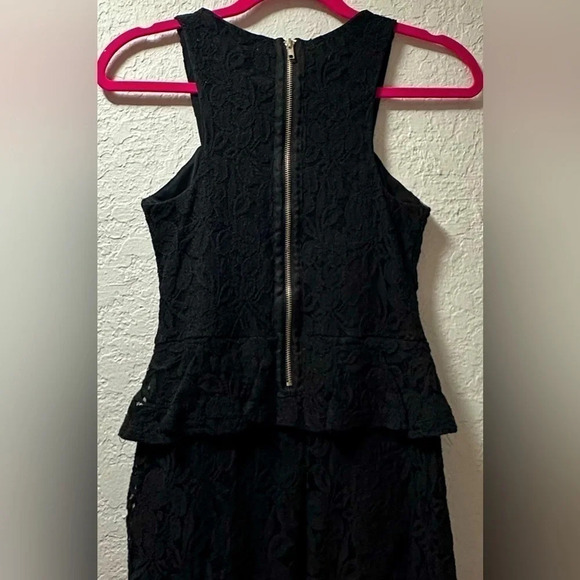 Love Fire Black Lace Dress with Keyhole Front - Picture 4 of 8